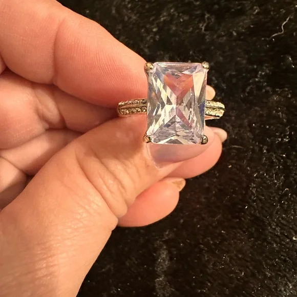 SS Zirconic Square Cut Ring - Picture 1 of 4